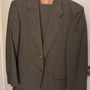 Chereskin Grey-Brown Wool Suit